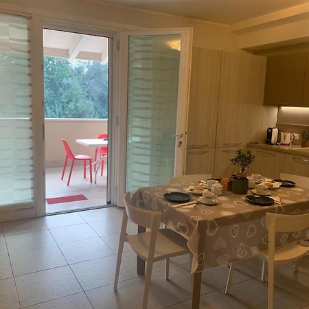 Le Noir Appartment Пескьера-дель-Гарда Экстерьер фото