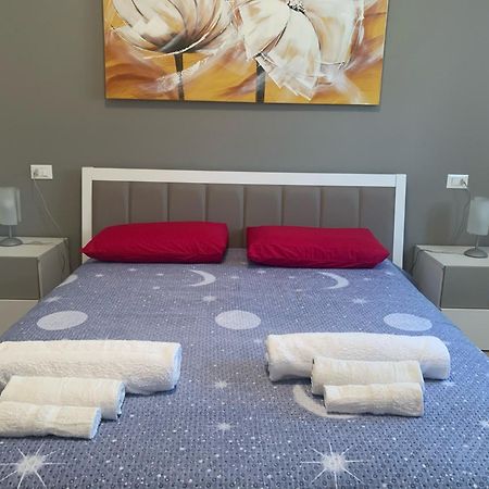 Le Noir Appartment Пескьера-дель-Гарда Экстерьер фото